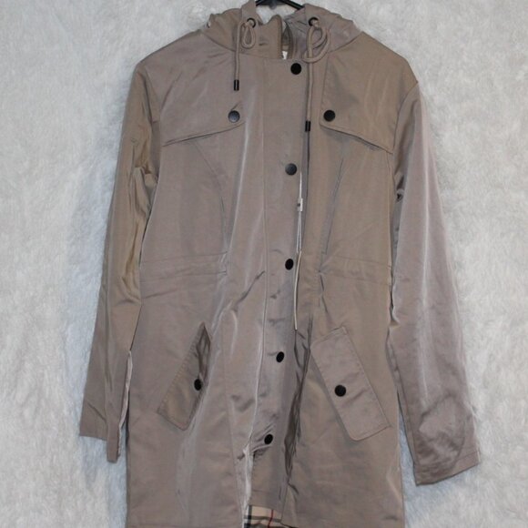 COAT - Picture 1 of 2